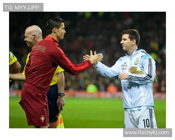 足球明星阵容搞笑视频大揭秘谁才是球场上的搞笑之王